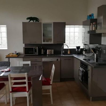 Les écuries du chateau Commes Esterno foto